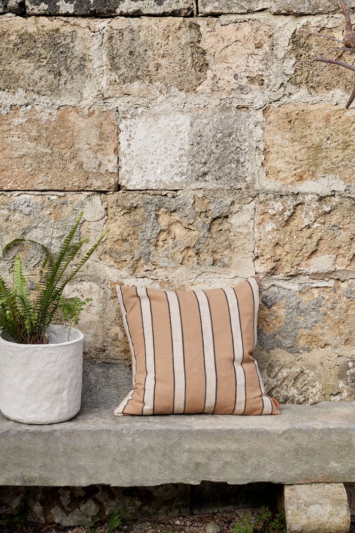 Brown Kissen 50 x 50cm, Stripe Ferm Living