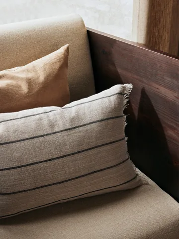 Calm Kissenbezug 40x60 cm - Camel-Black - Ferm Living