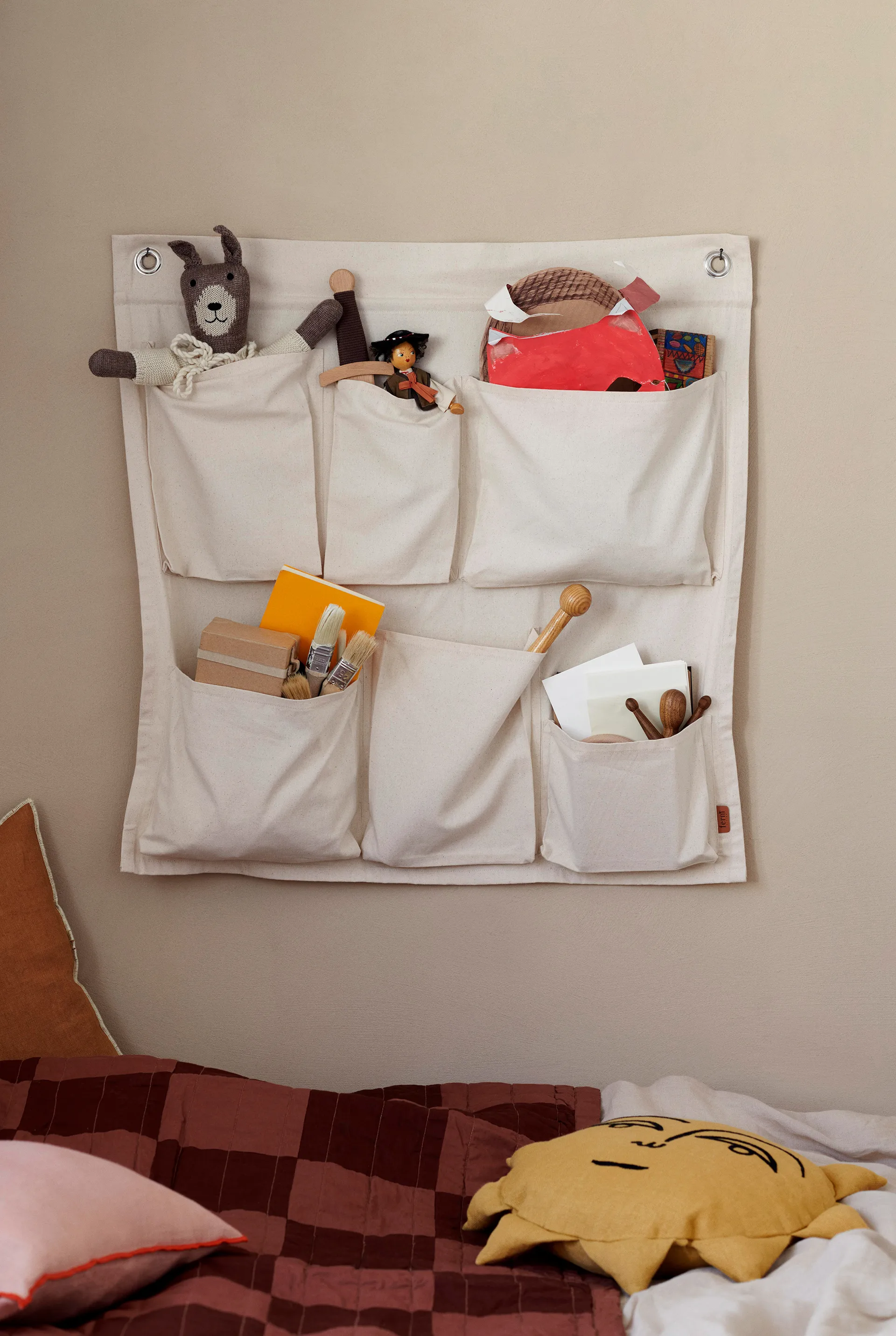 Canvas wall pockets Wandaufbewahrung, 70 x 70cm Ferm Living