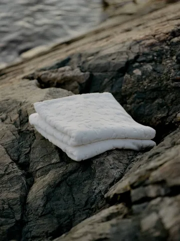 Cilla Handtuch - Off-white, 70x140 cm - Ferm Living