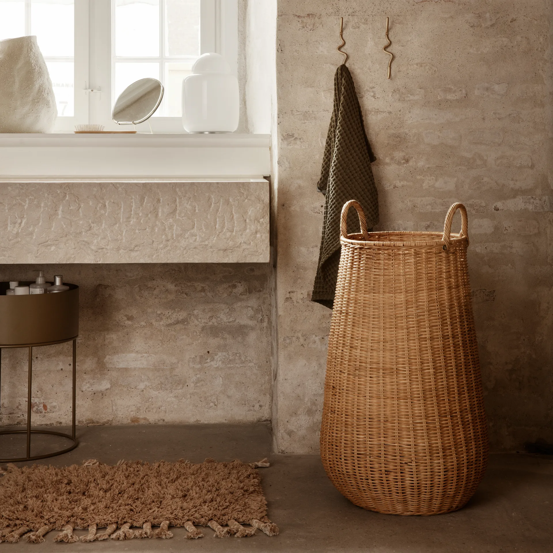 Curvature Haken einfach, Messing Ferm Living