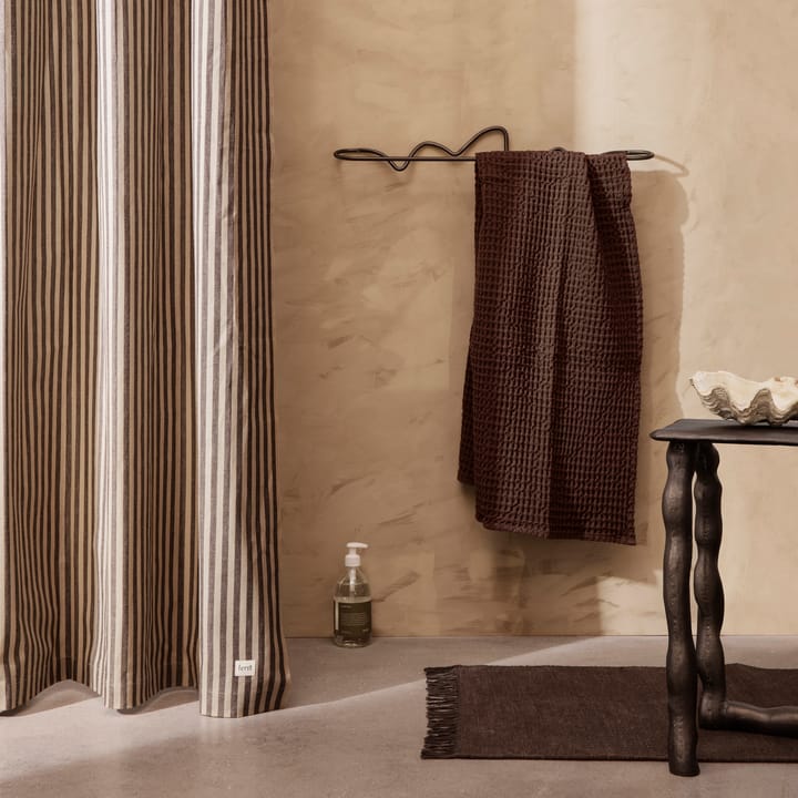 Curvature Handtuchhalter, Schwarz Messing Ferm Living