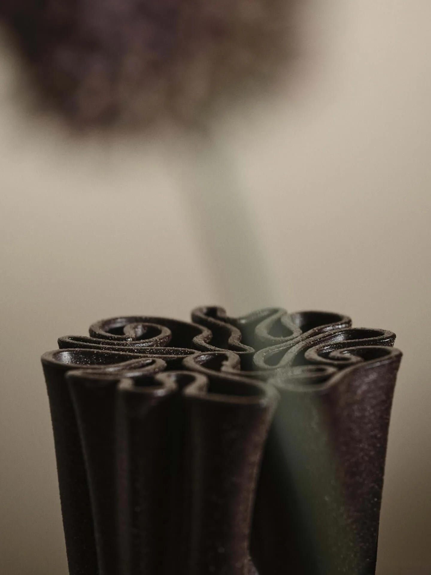 Dedali Vase 25cm, Dunkelbraun Ferm Living