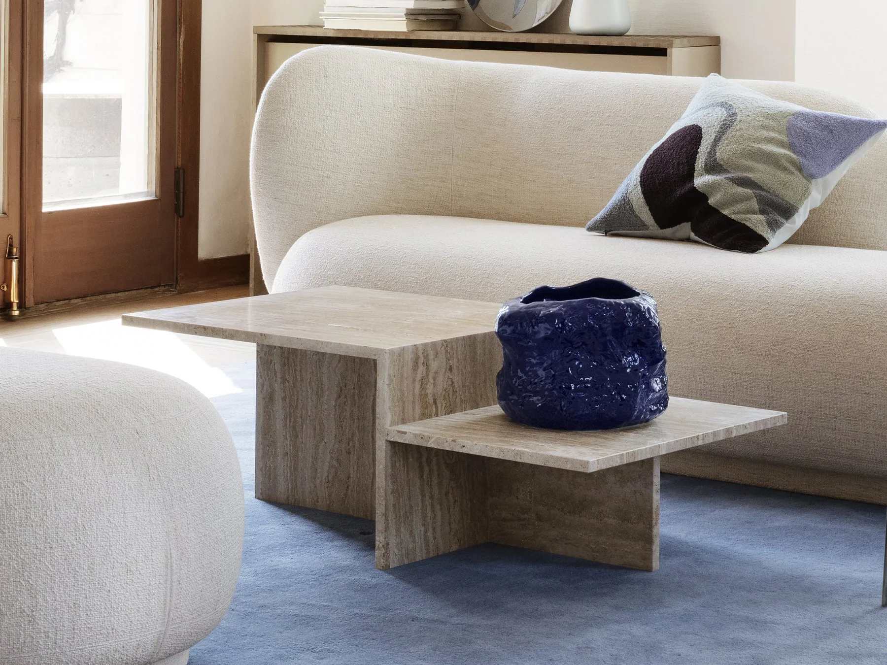 Distinct Couchtisch, Travertin Ferm Living