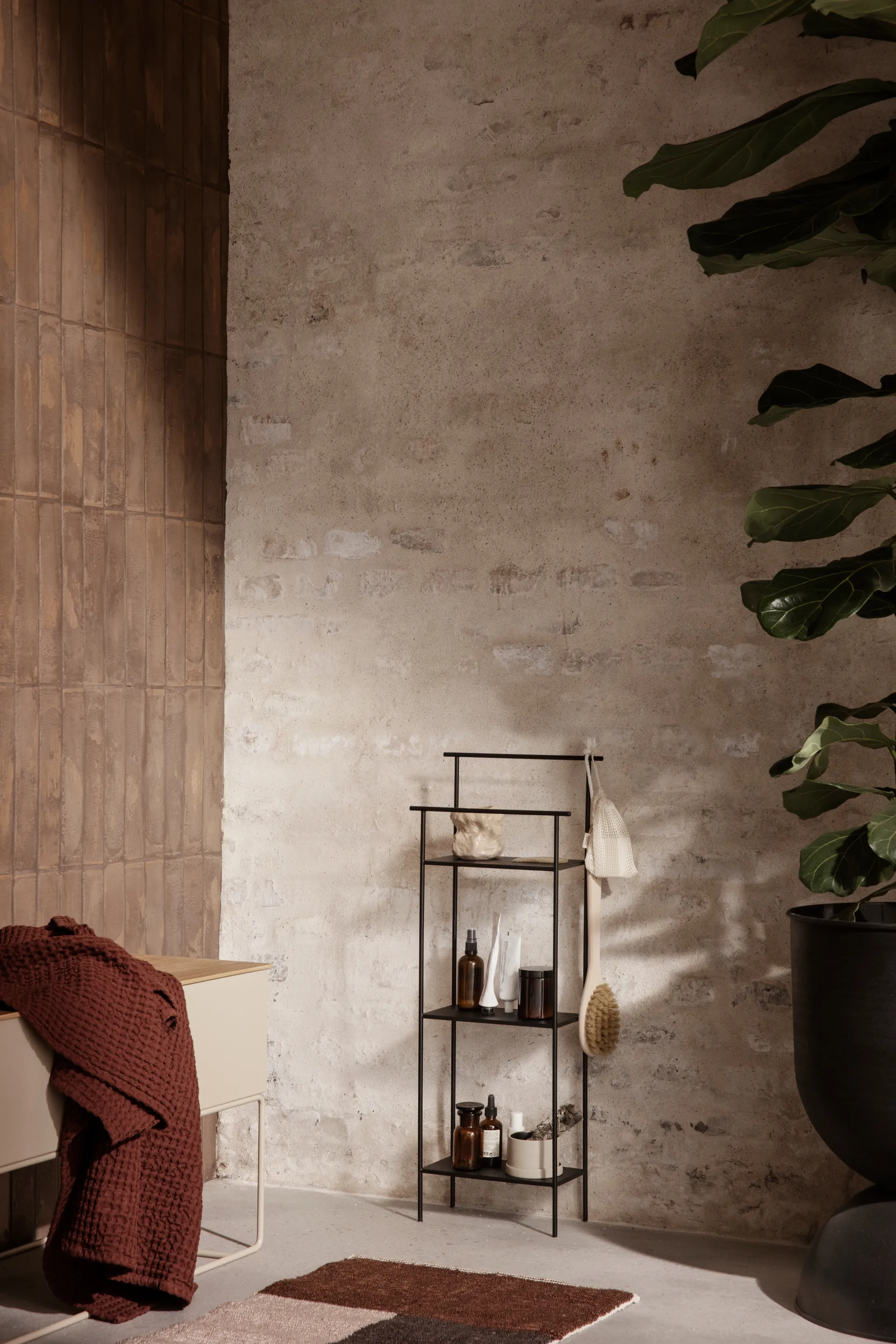 Dora Wandregal 30x79 cm, Black Ferm Living