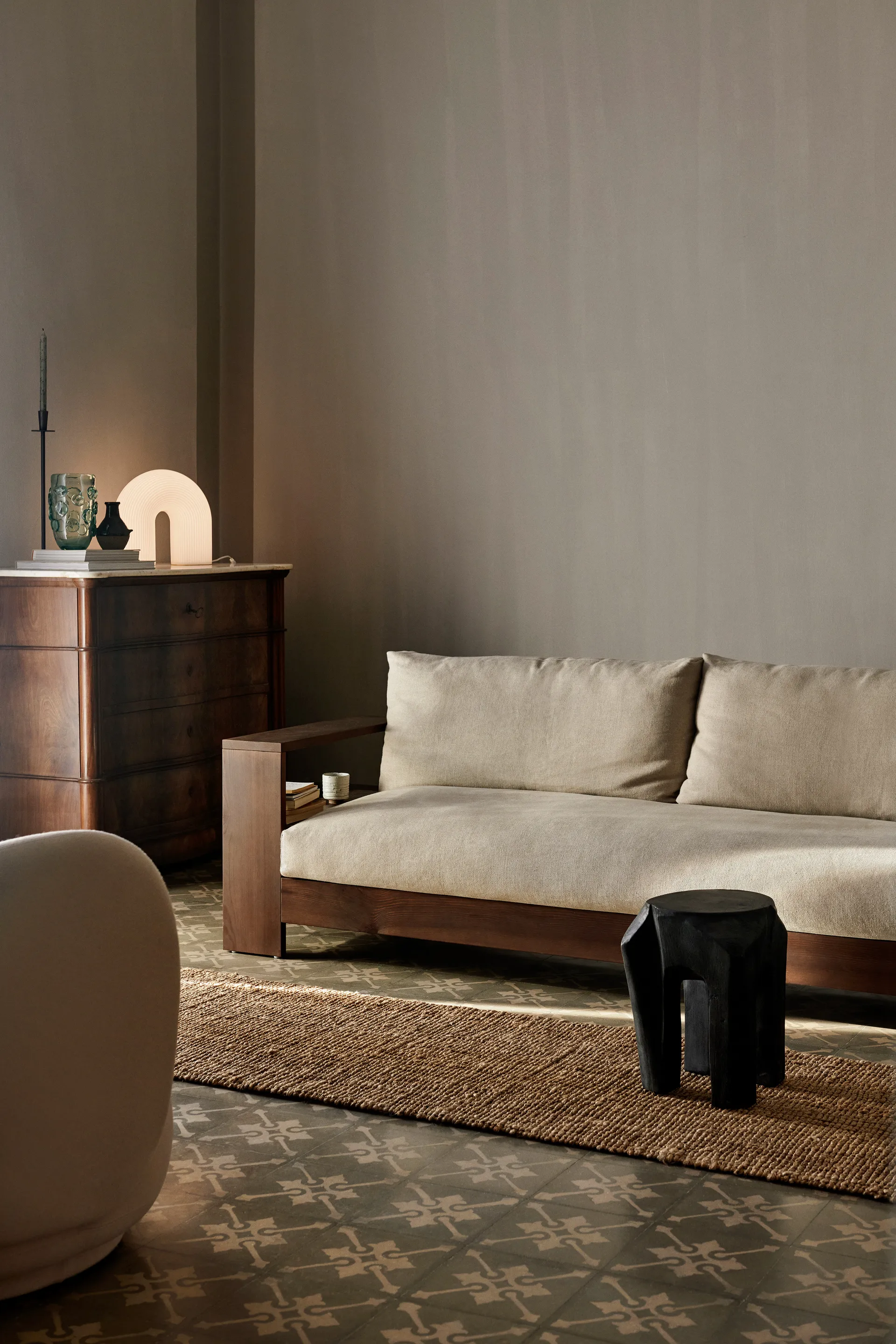 Edre Sofa classic linen, Dark Stained-Natural Ferm Living