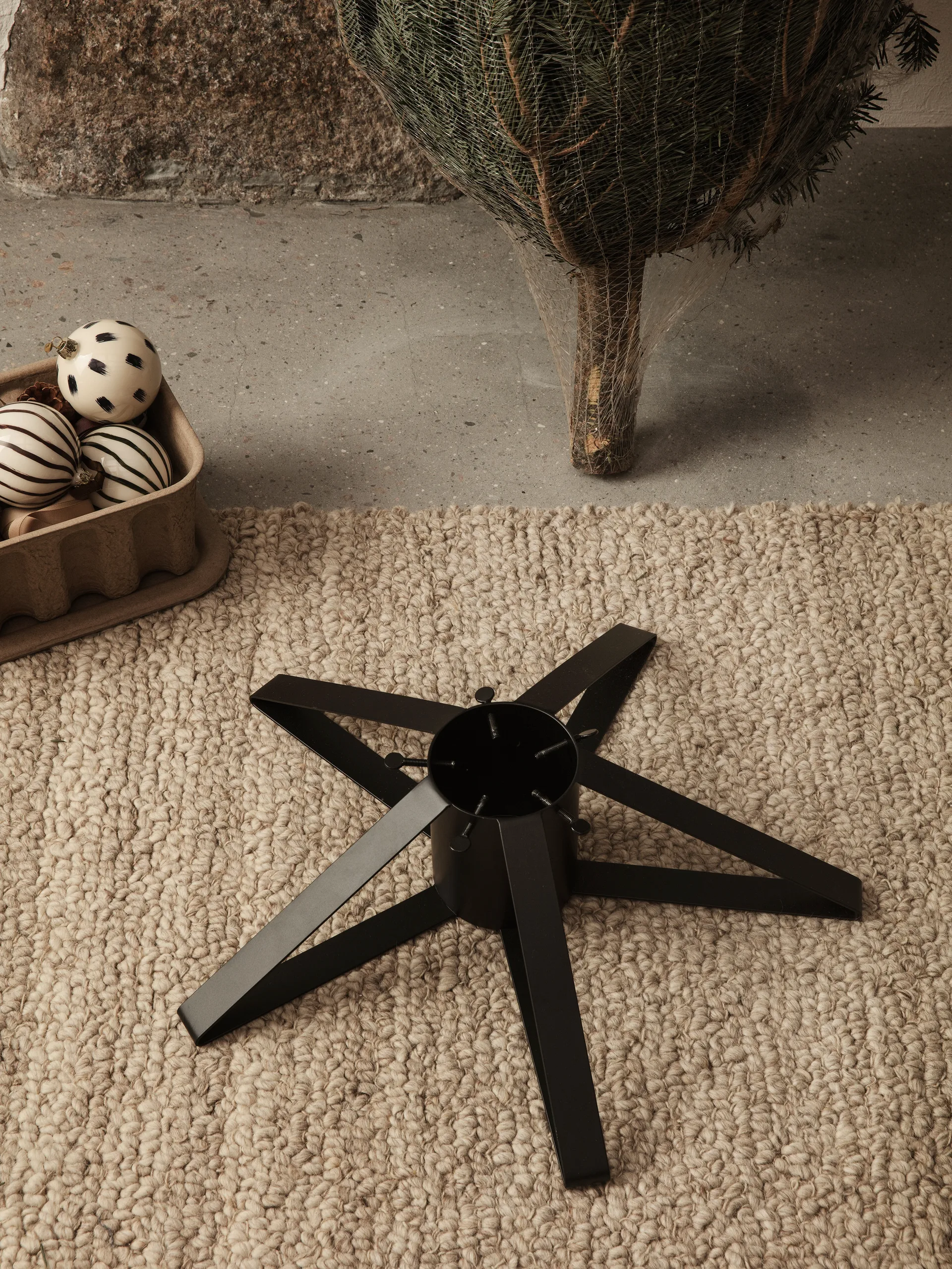 Ferm Living Weihnachtsbaumständer, Schwarz Ferm Living