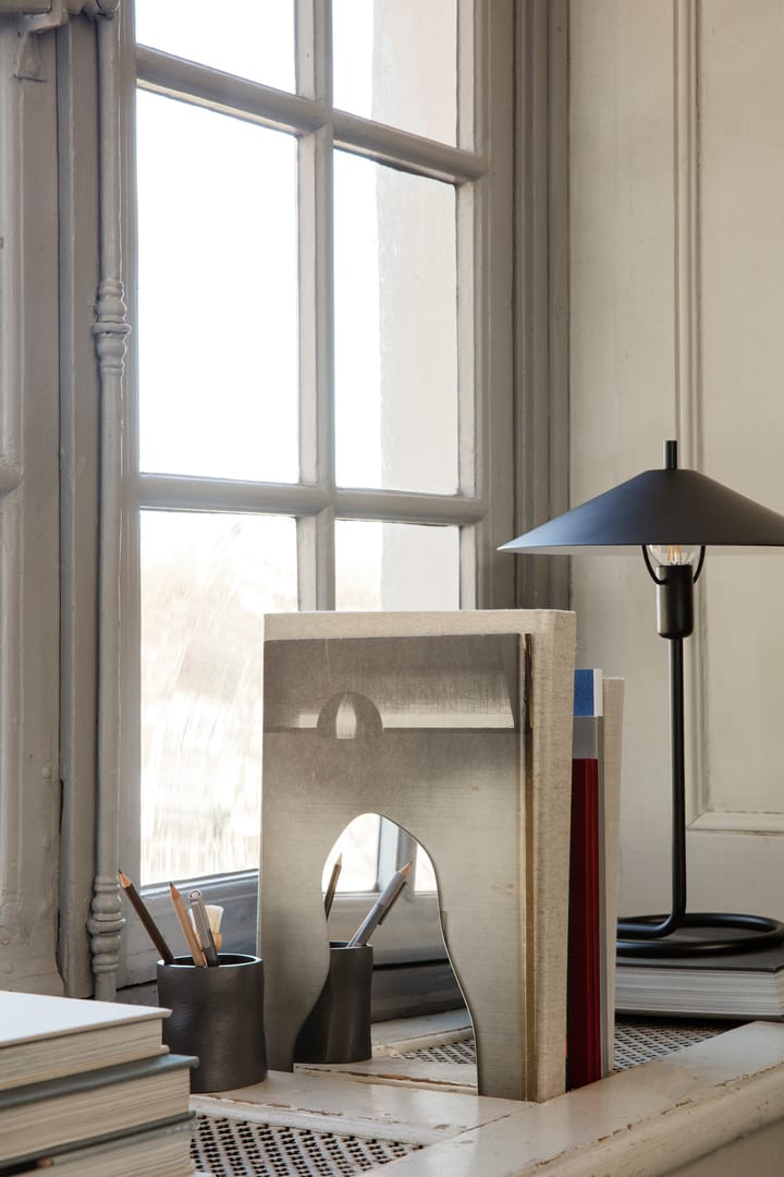 Filo Tischleuchte, Black-black Ferm Living