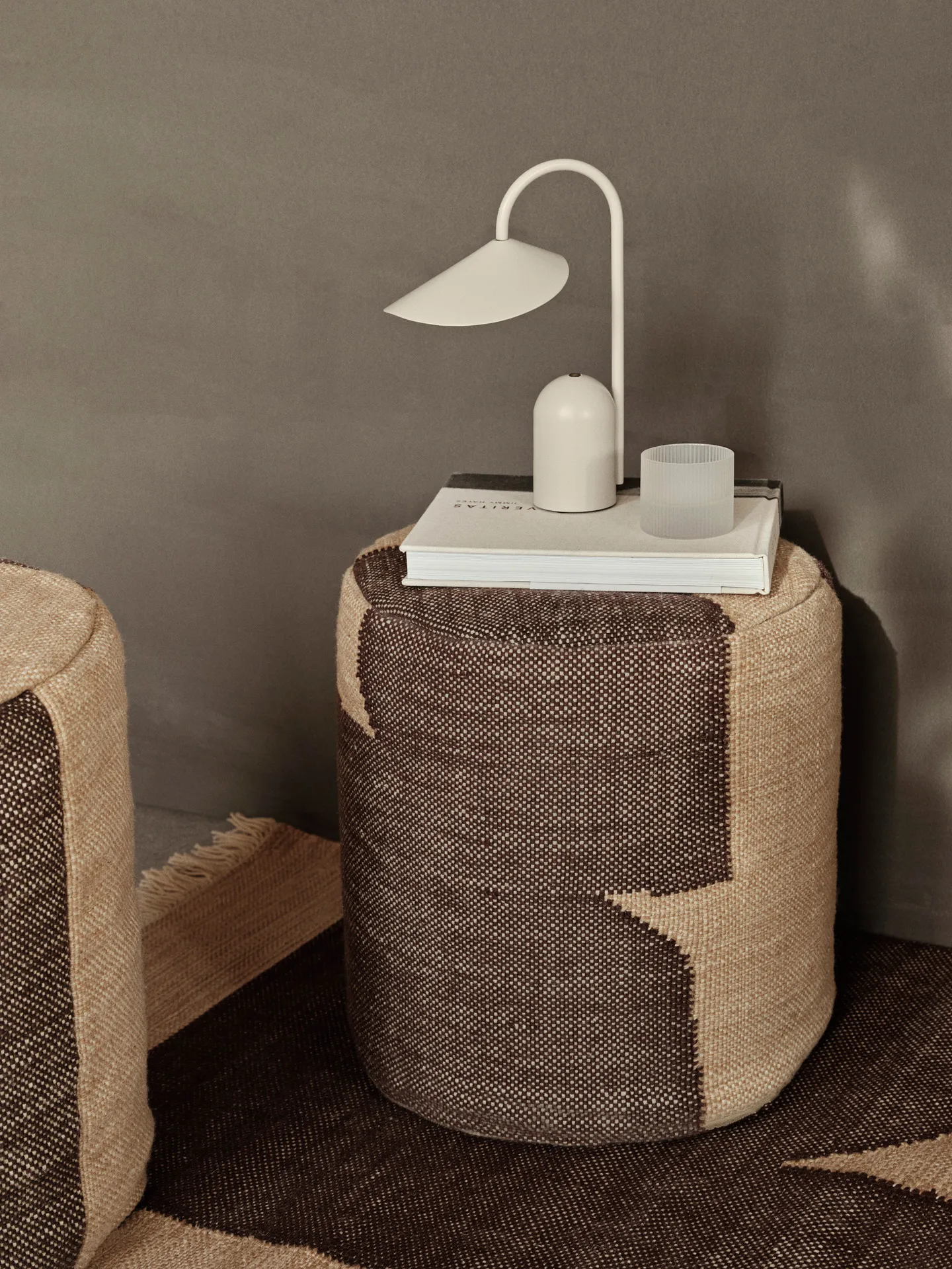 Forene cylinder Pouf Ø38x42 cm, Tan-Chocolate Ferm Living