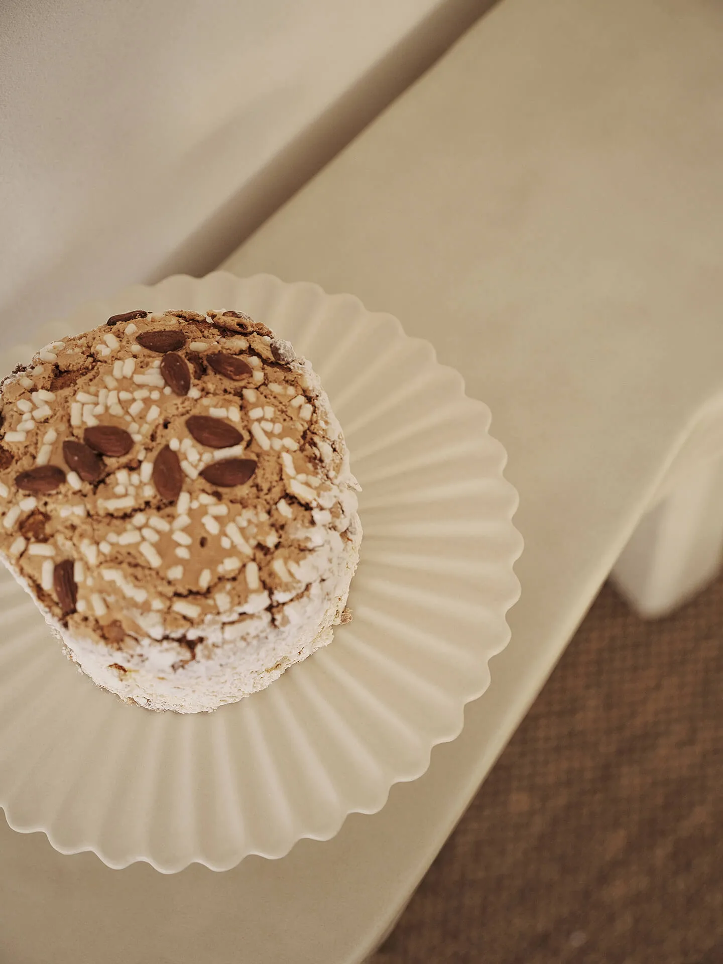 Fountain Tortenteller Ø31 cm, Off white Ferm Living