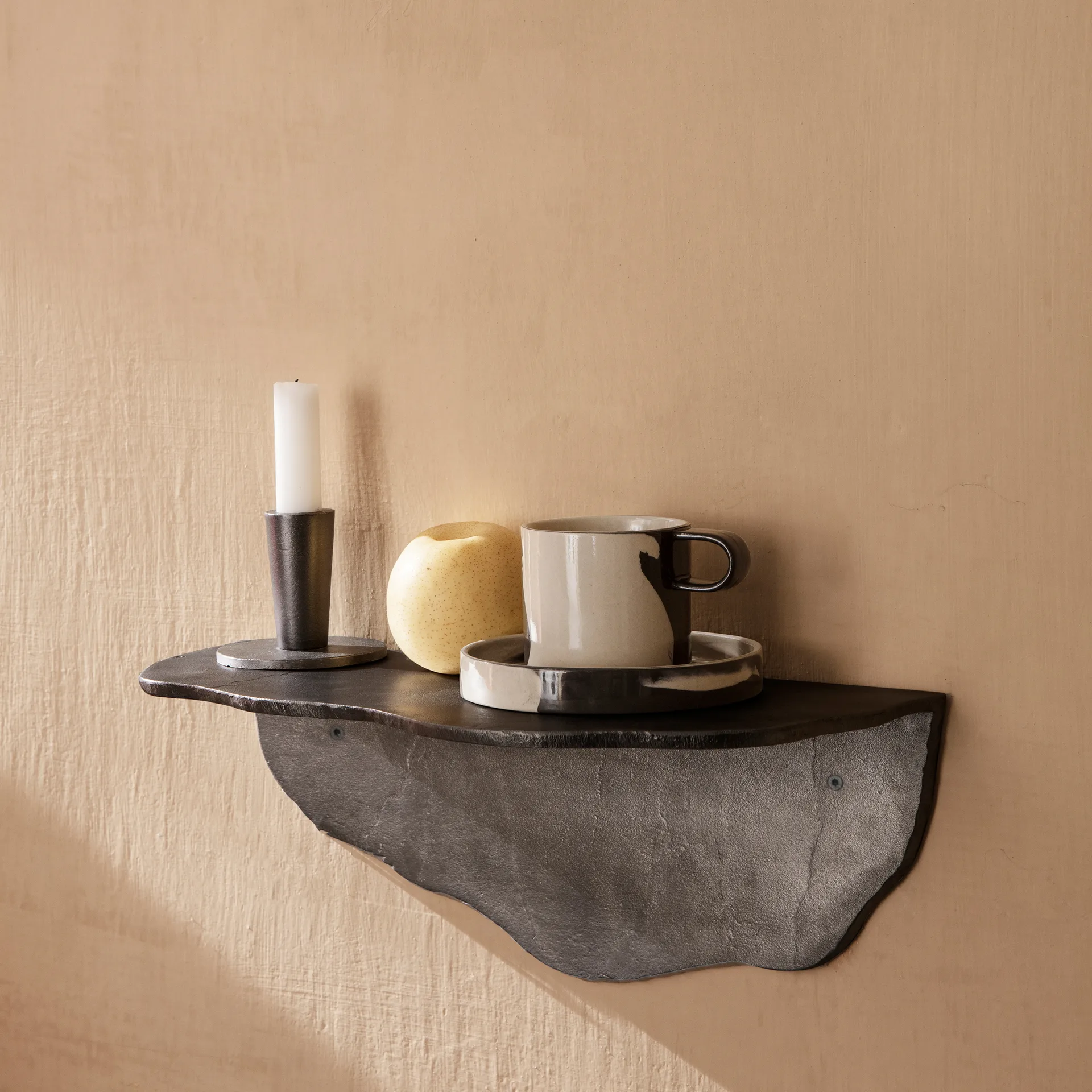 Fracture Wandregal, Aluminium geschwärzt Ferm Living