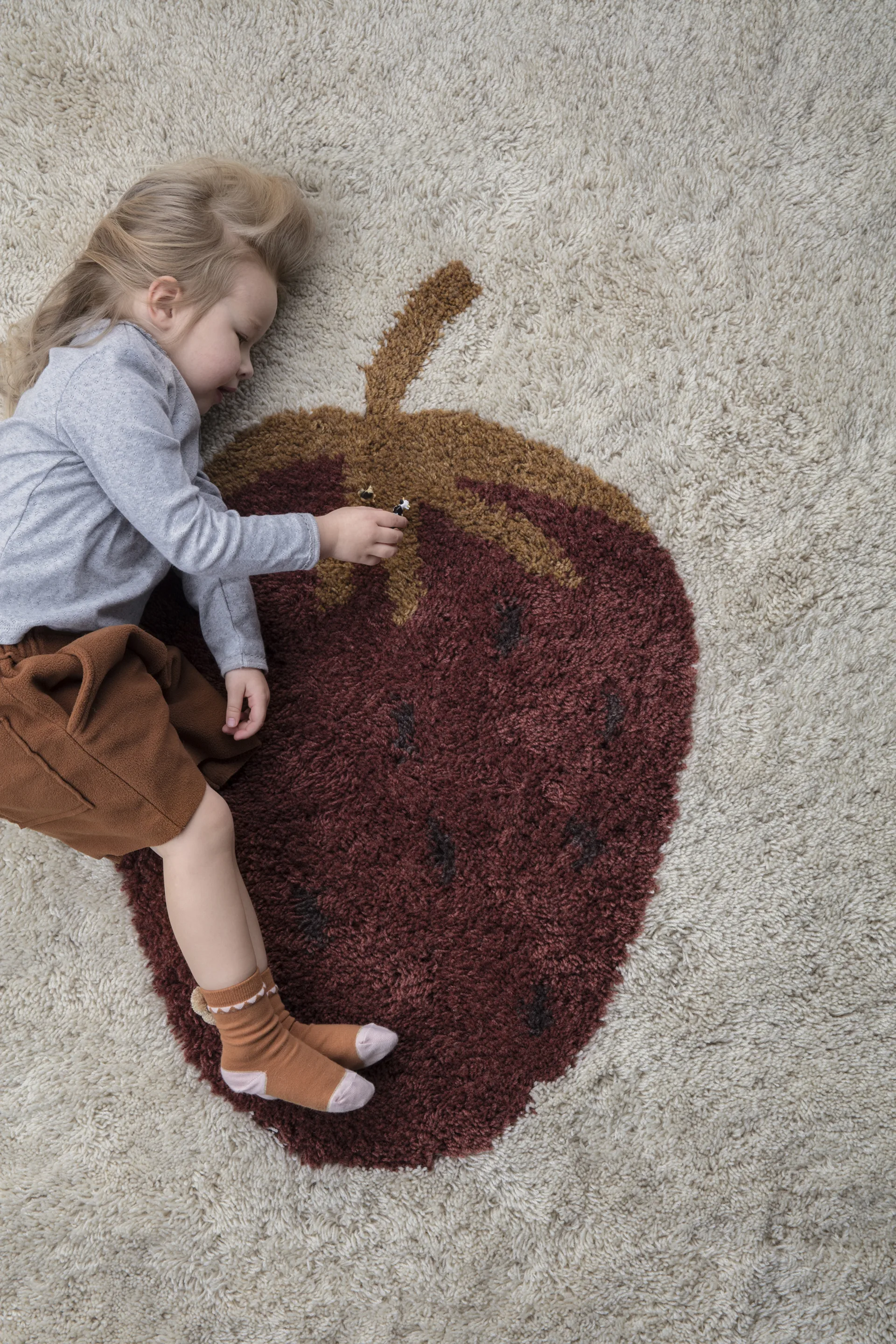 Fruiticana Teppich L 120 x 180cm, Strawberry Ferm Living