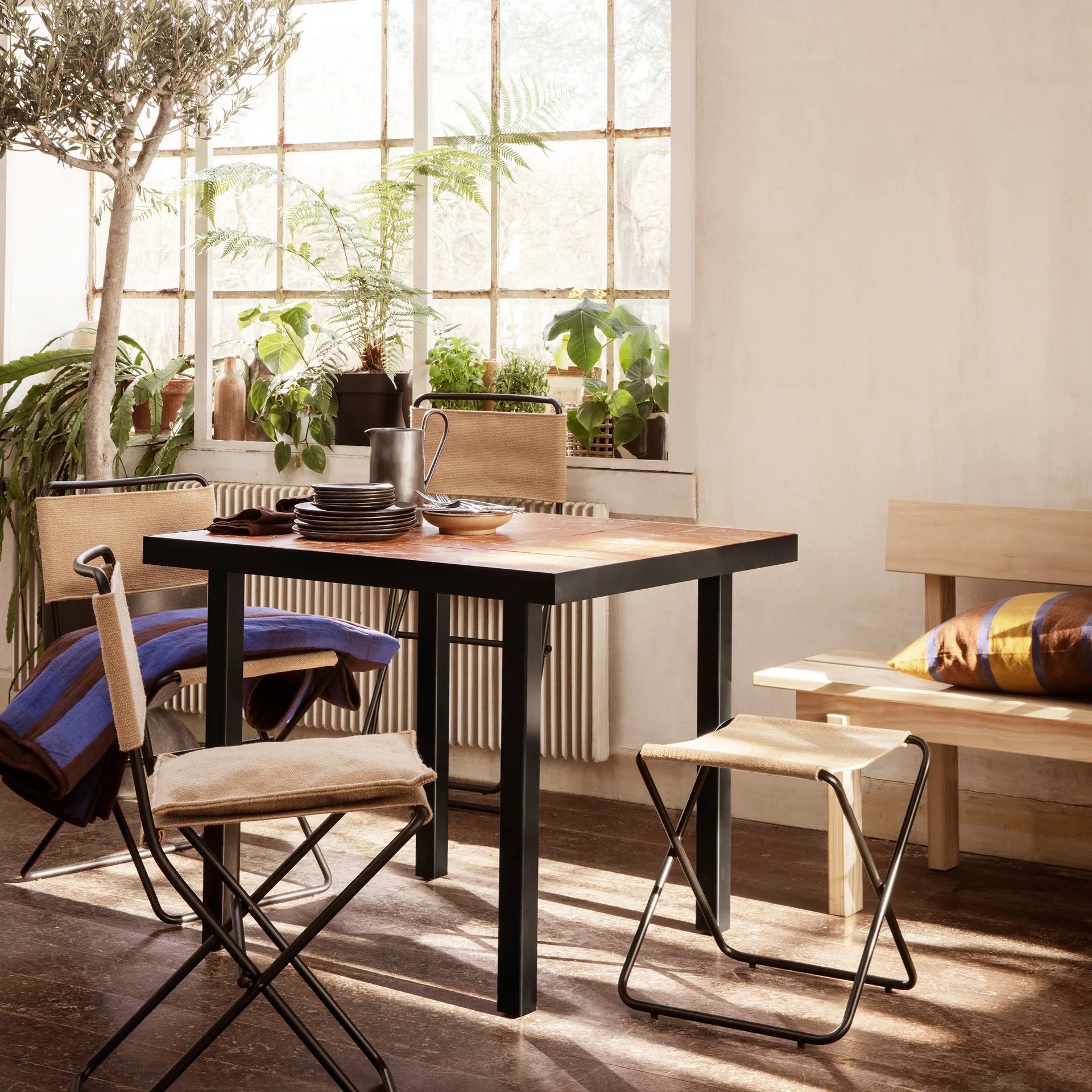 Grand Decke 120 x 170cm, Chocolate-bright blue Ferm Living