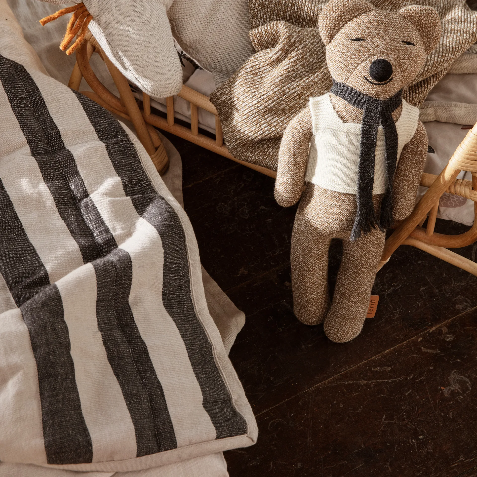 Grand Decke 120 x 170cm, Sand-black Ferm Living