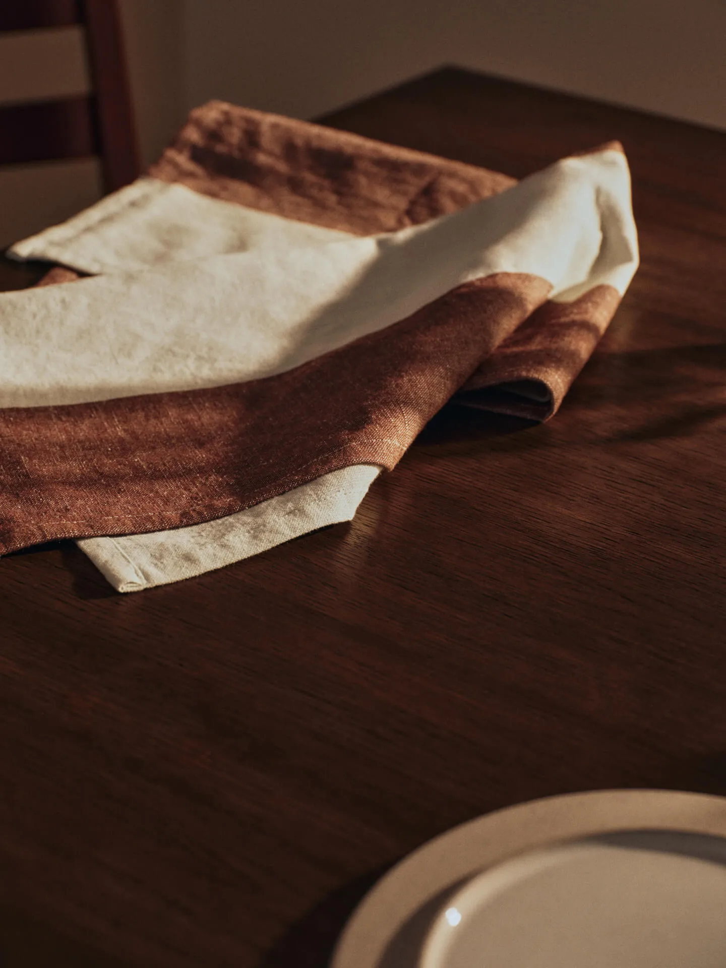 Hale Geschirrtuch 50x70 cm, Chestnut-frosted lime Ferm Living