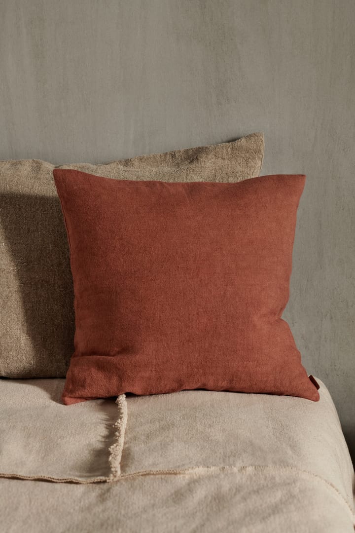 Heavy Linen Kissen 50 x 50cm, Berry Red Ferm Living