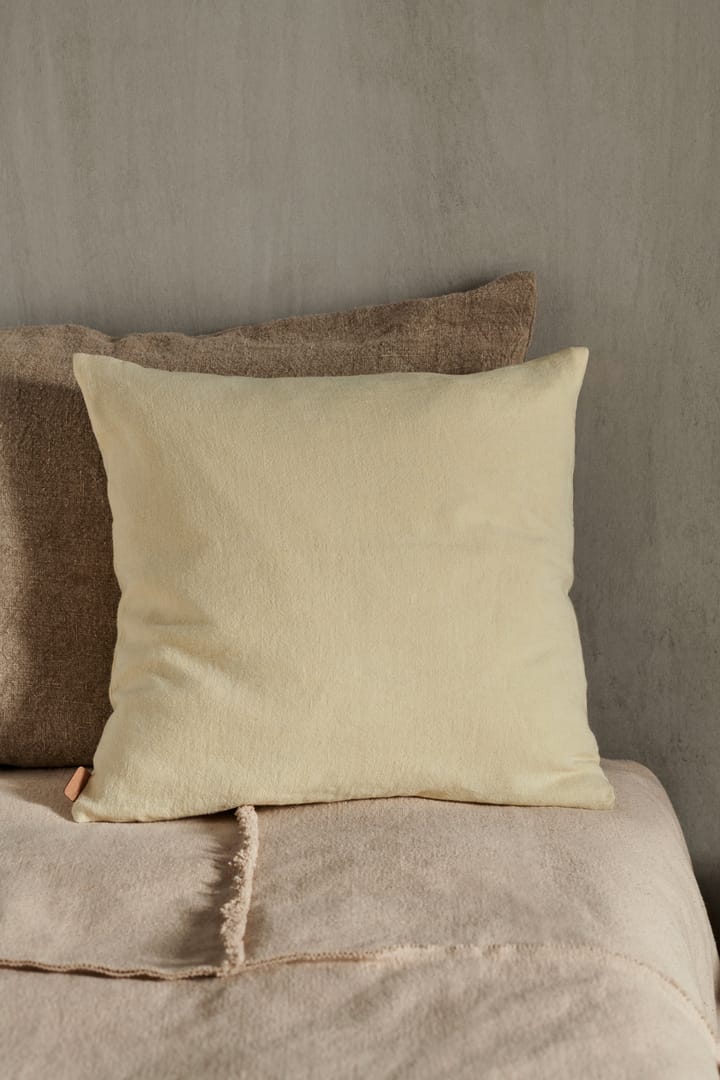 Heavy Linen Kissen 50 x 50cm - Lemon - ferm LIVING