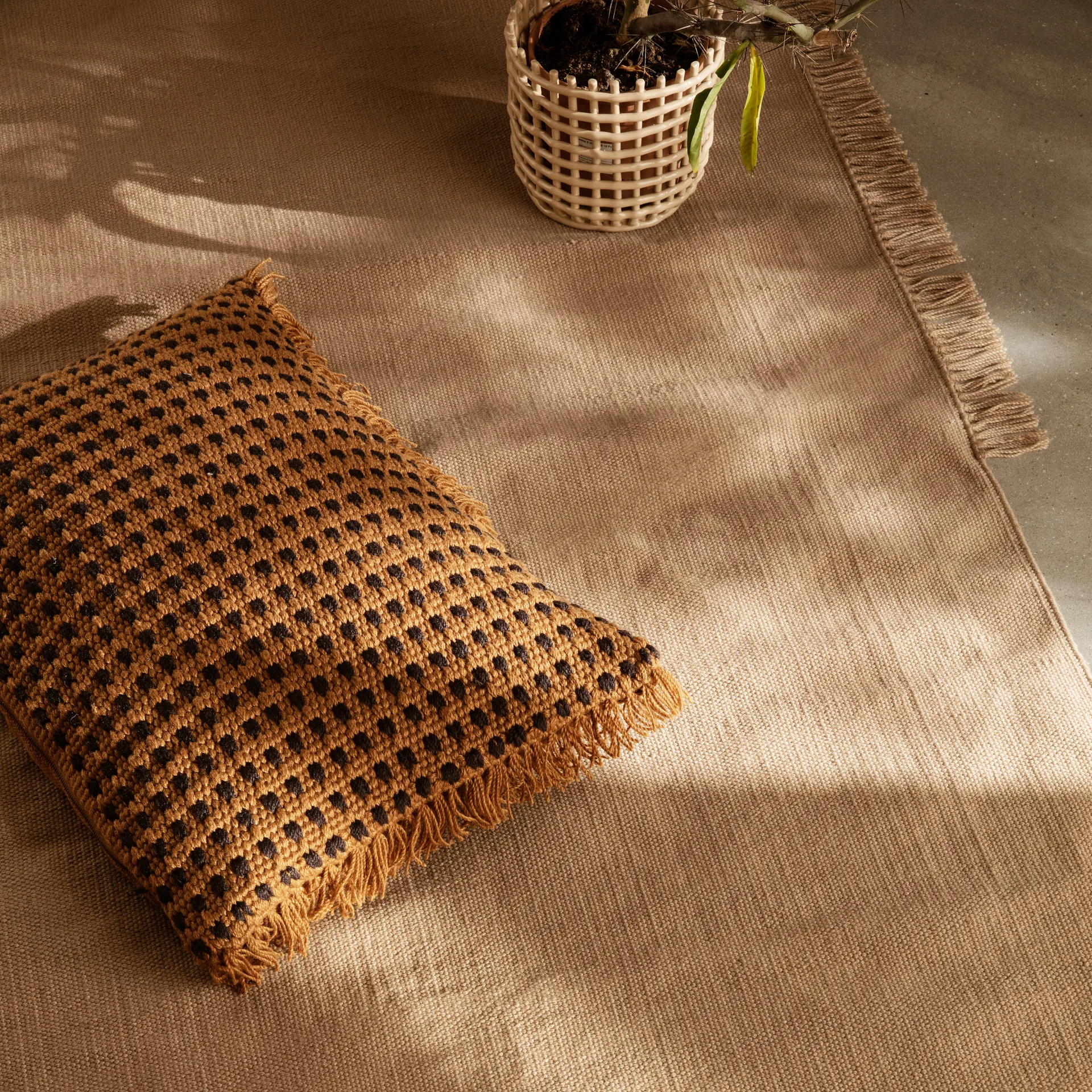 Hem Teppich medium 140 x 200cm, Sand Ferm Living
