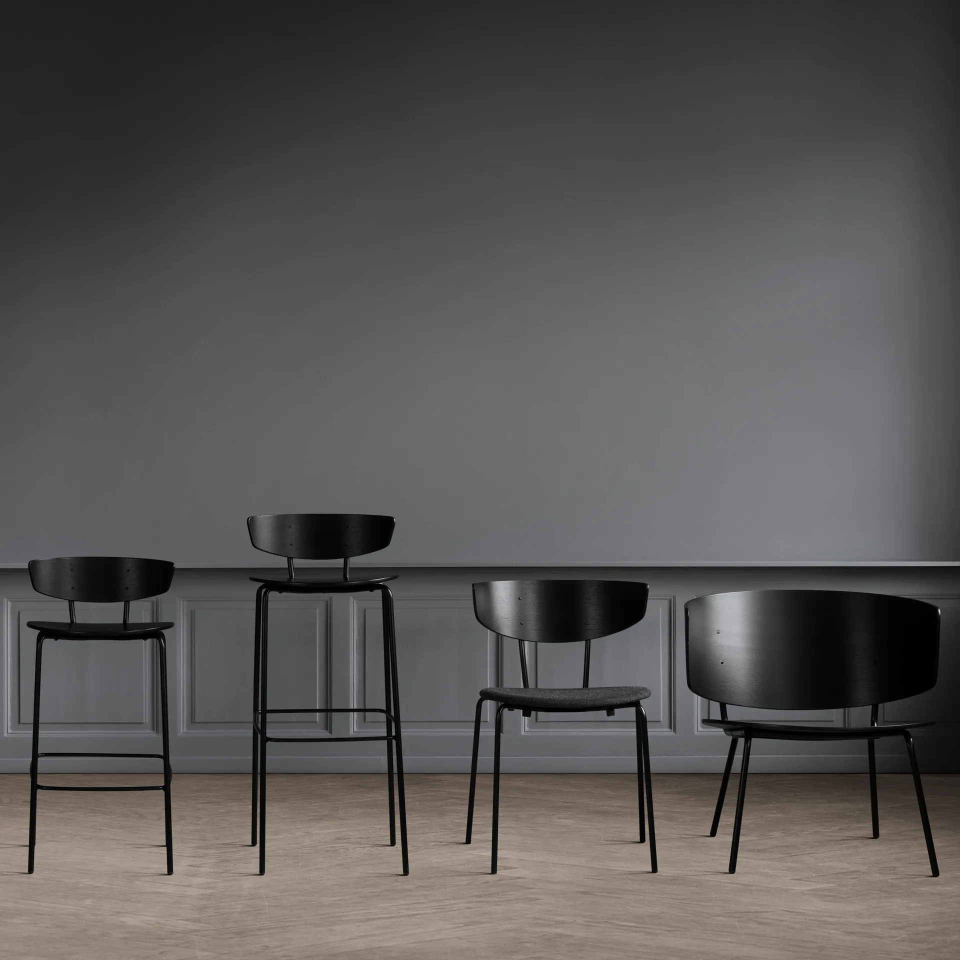 Herman Barstuhl niedrig, Schwarz Ferm Living