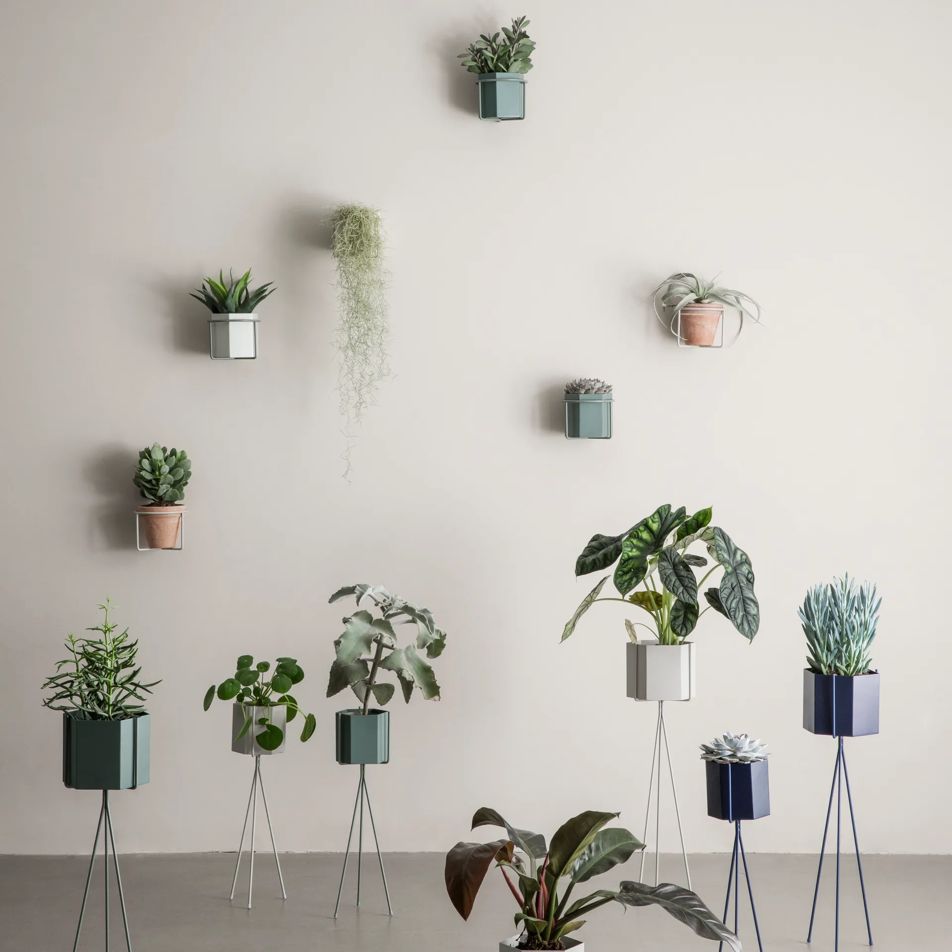 Hexagon Blumentopf grau, Xlarge Ferm Living