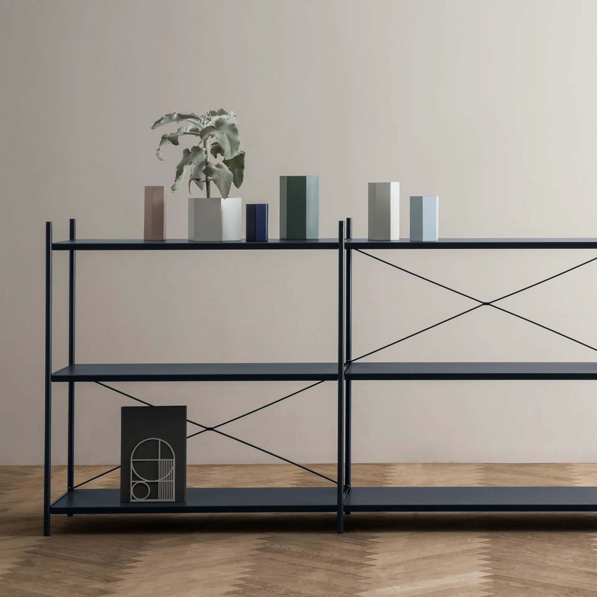 Hexagon Blumentopf grau, Xlarge Ferm Living