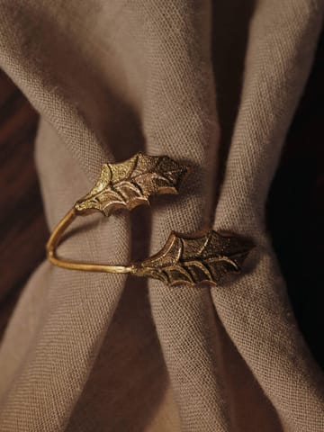 Holly leaf Serviettenring Ø5,3 cm 4er-Pack - Brass - Ferm Living