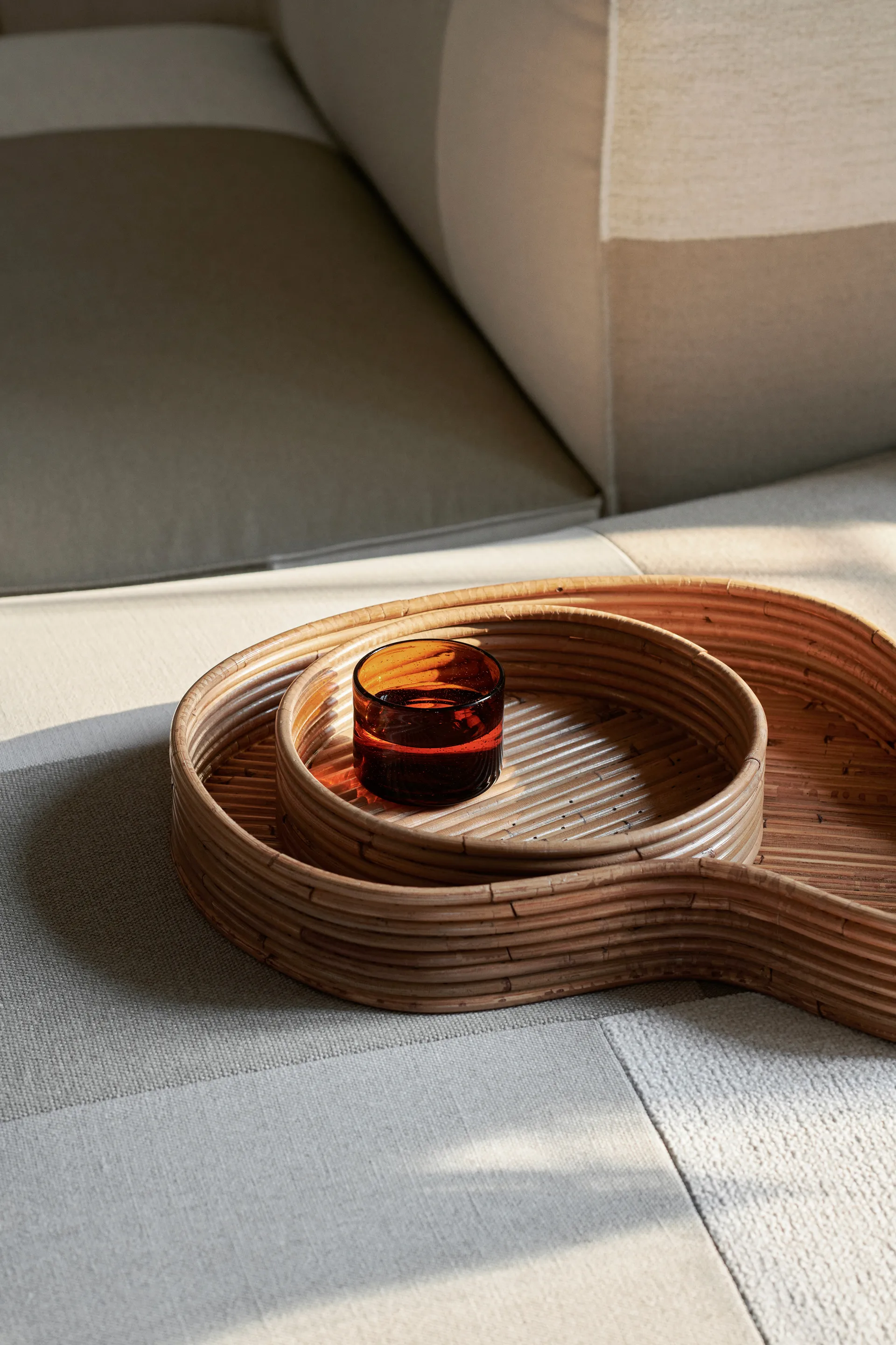 Isola Tabletts 2 Teile, Natural Stained Ferm Living