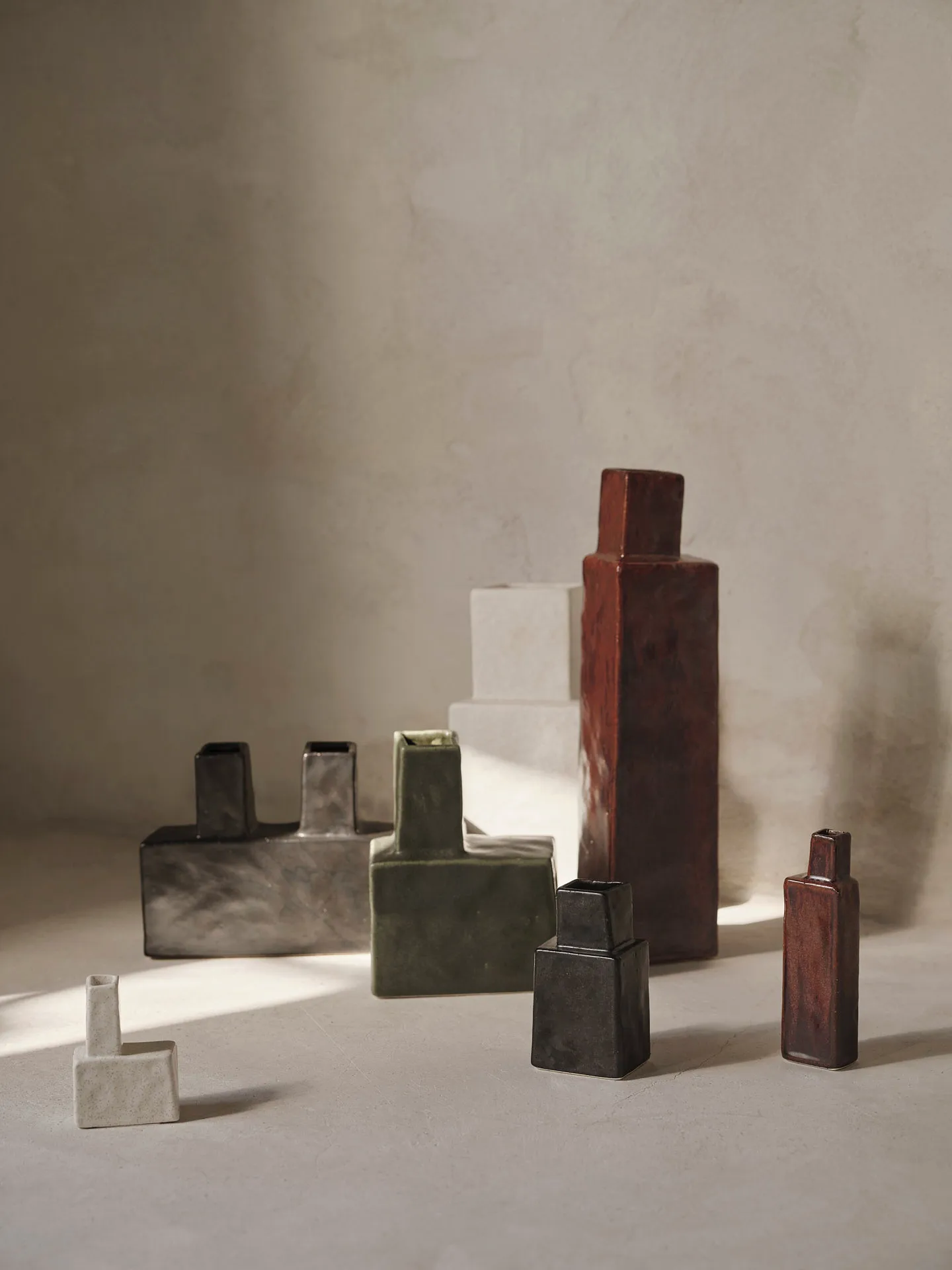 Koa Vase H40, Red brown Ferm Living