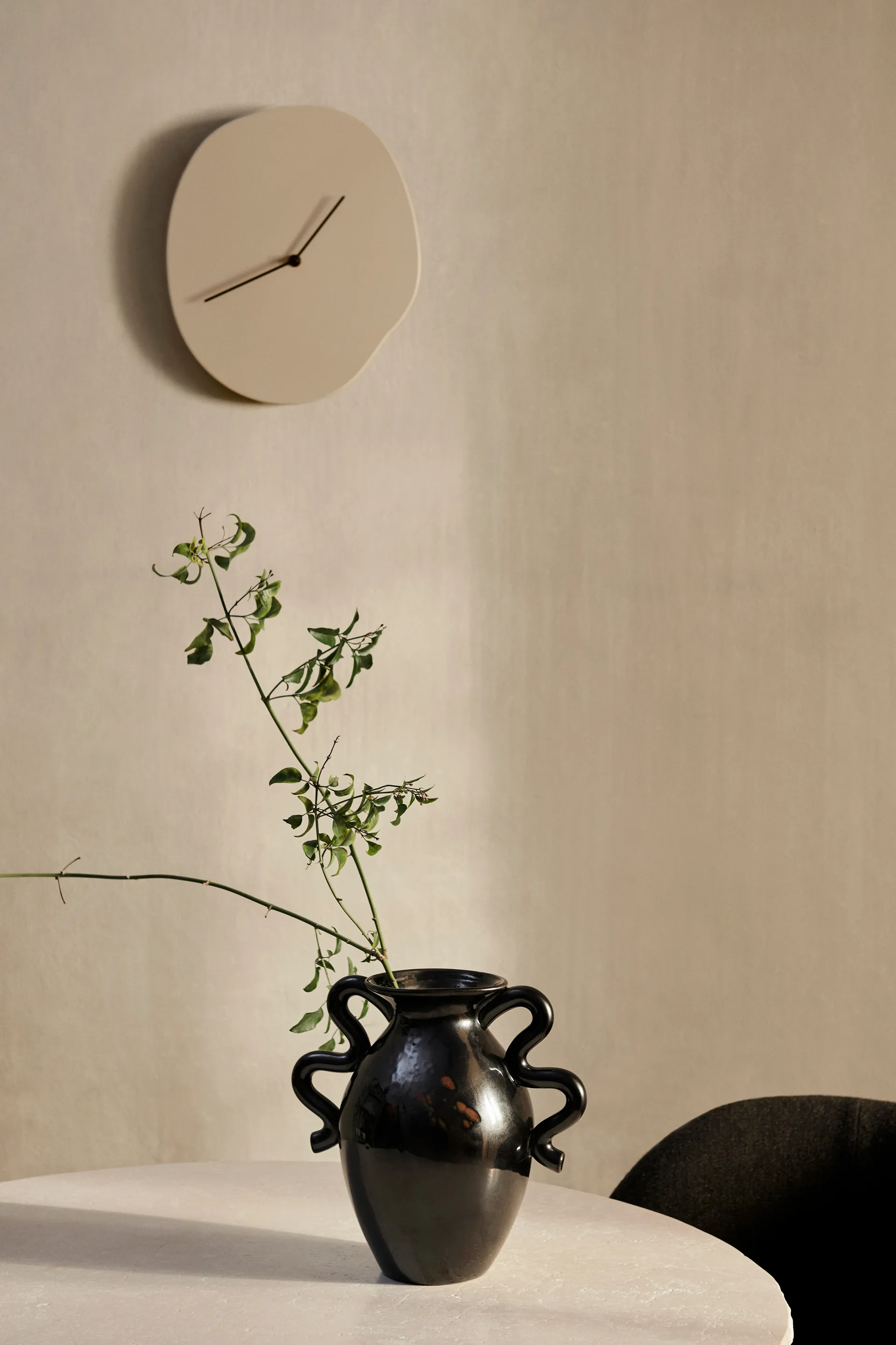 Melt Wanduhr 28 x 33cm, Cashmere Ferm Living