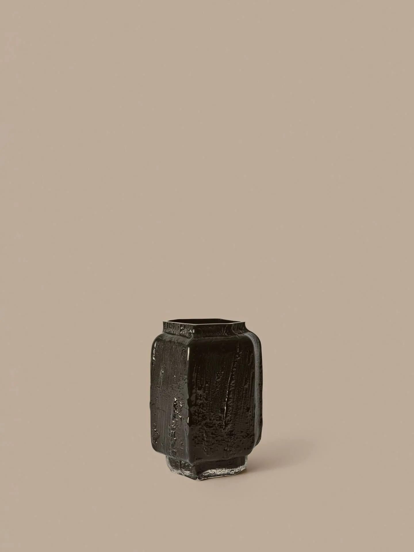 Mokuri Vase, Schwarz, 25 cm Ferm Living
