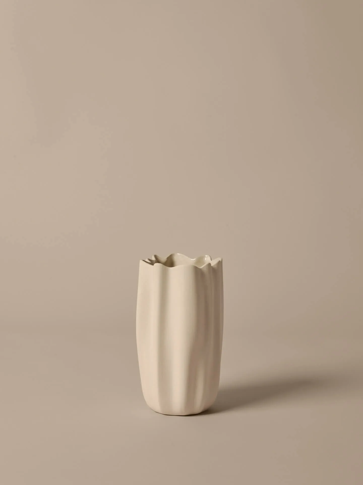 Nium Vase, Off-white, 23 cm Ferm Living