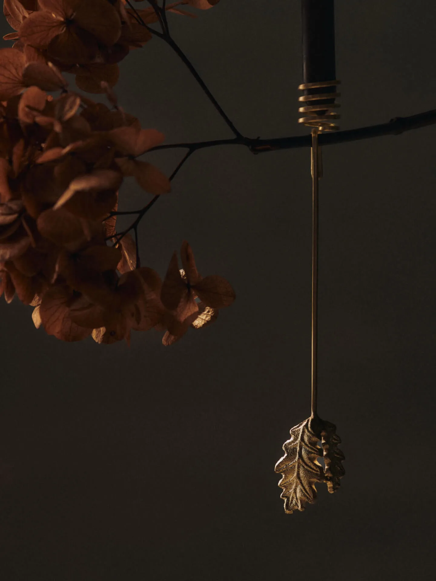 Oak leaf  Weihnachtsbaum Kerzenhalter 4er-Set, Brass Ferm Living