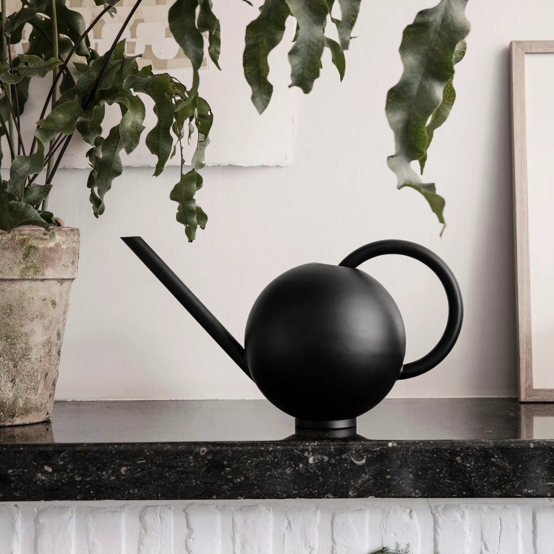 Orb Wasserkanne, Schwarz Ferm Living