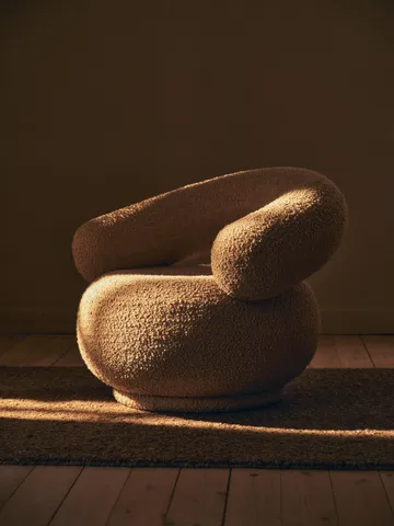 Orbo Lounge chair Sessel - Raw bouclé - Natural - Ferm Living