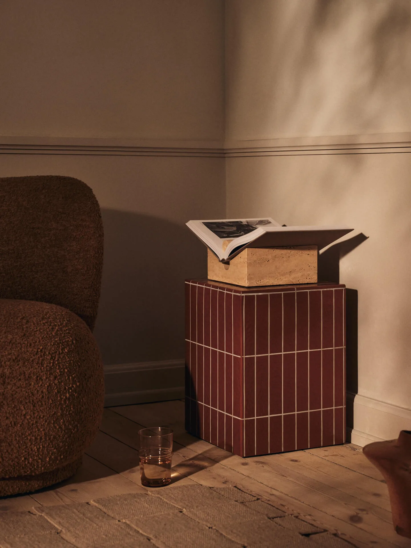 Pillar Beistelltisch, Brown, 32x32x42 cm Ferm Living