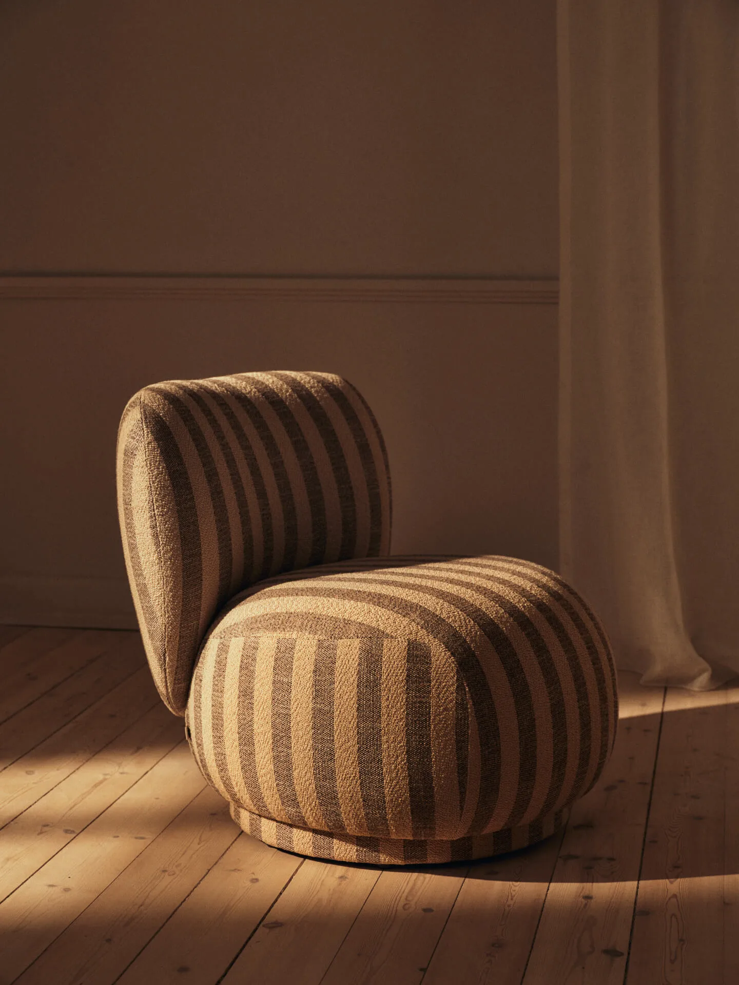 Rico Lounge Chair Piccolo Sessel, Louisiana, Sand-off-white Ferm Living