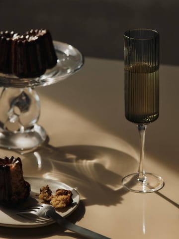 Ripple Champagne flutes Champagneglas 15 cl 2er-Pack - Smoked Grey - Ferm Living