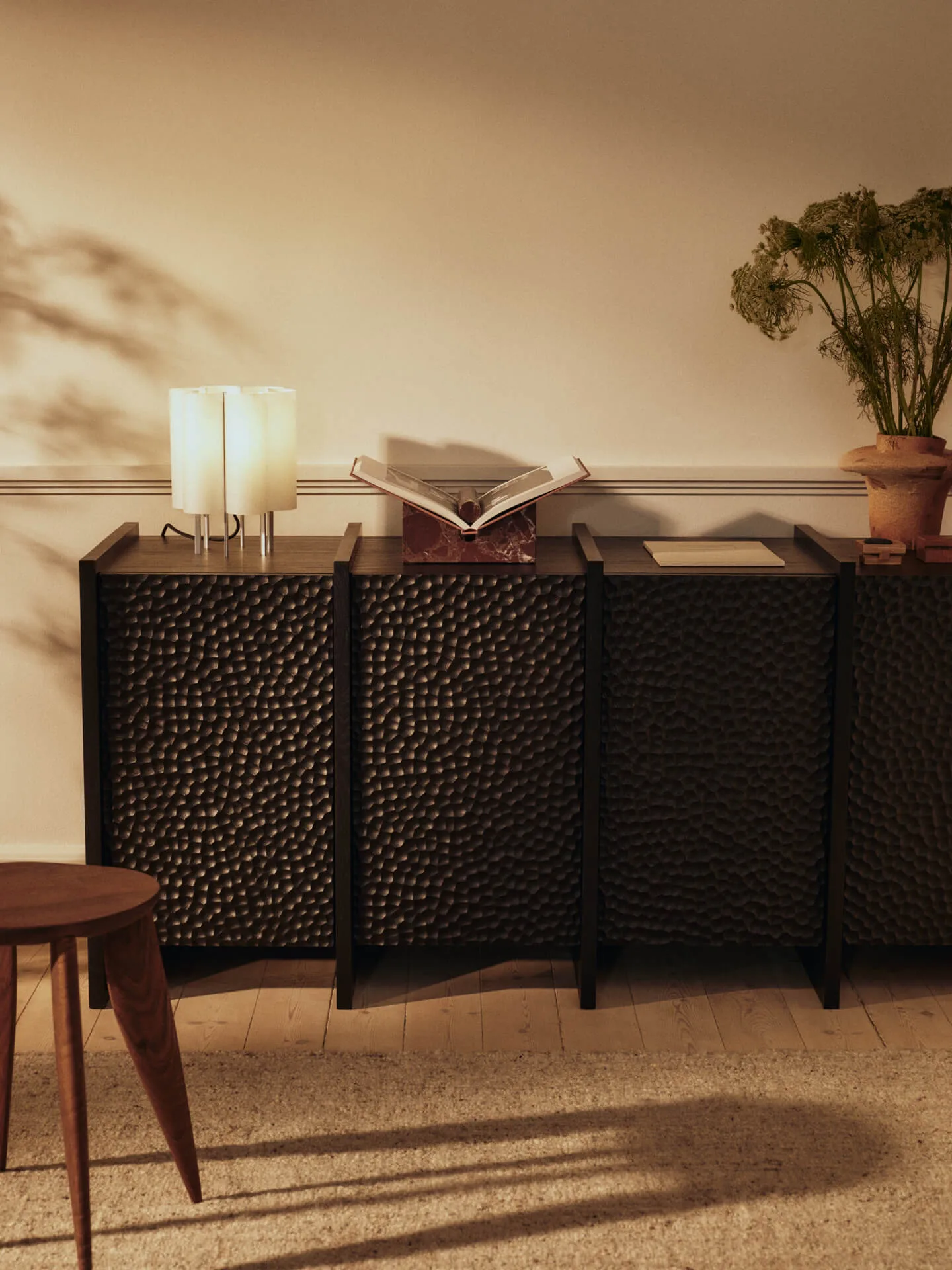 Scarni Sideboard, Dunkel gebeizte Esche, 163x50x74 cm Ferm Living