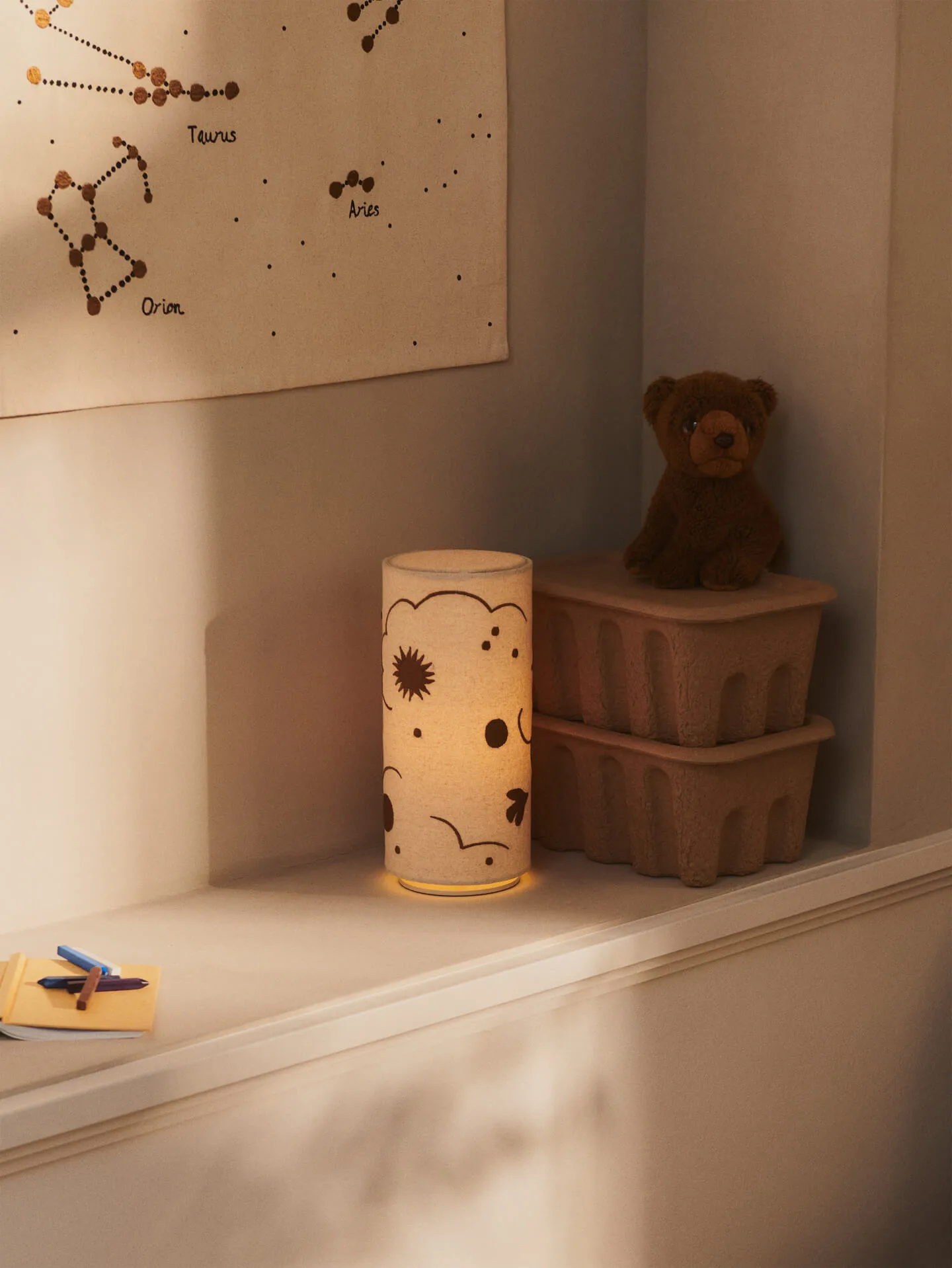 Skye Tischleuchte, Natural-bronze Ferm Living