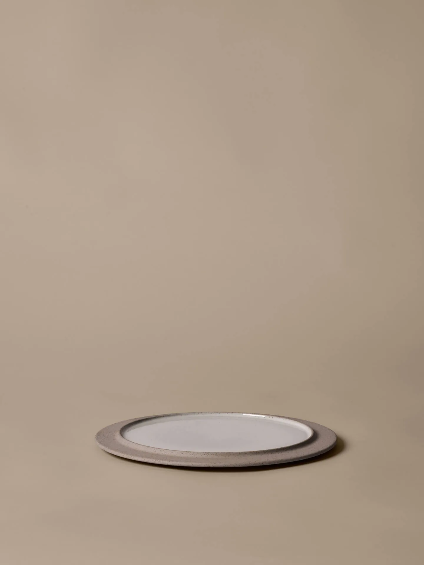 Sonae Teller 2er Pack, Grey-white, Ø28 cm Ferm Living