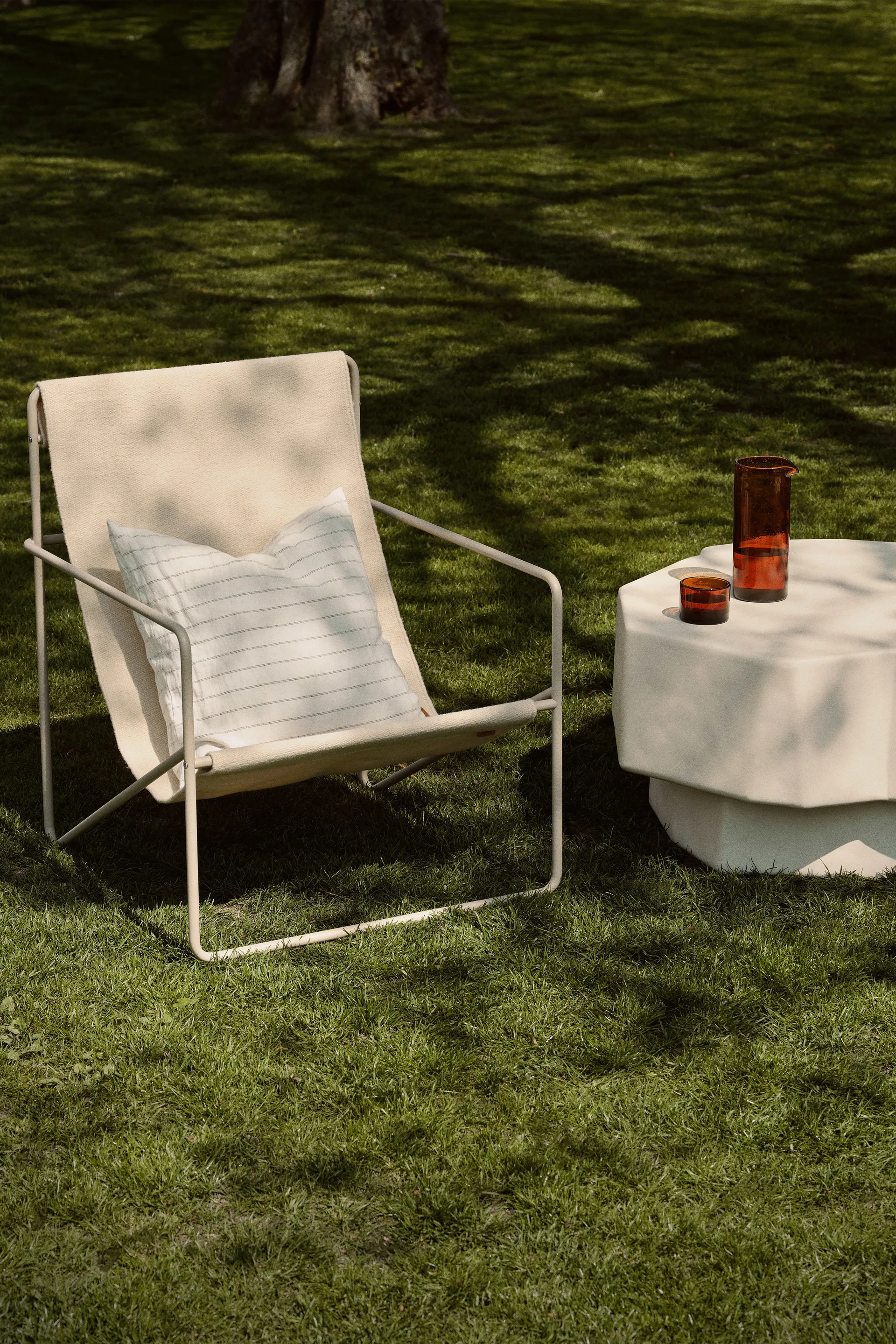 Staffa Couchtisch 83,7x75,8 cm, Ivory Ferm Living