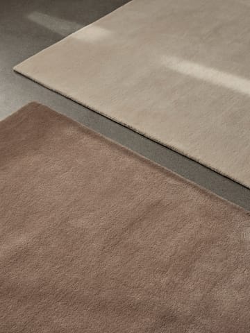 Stille getufteter Teppich - Off-white, 140x200 cm - Ferm Living