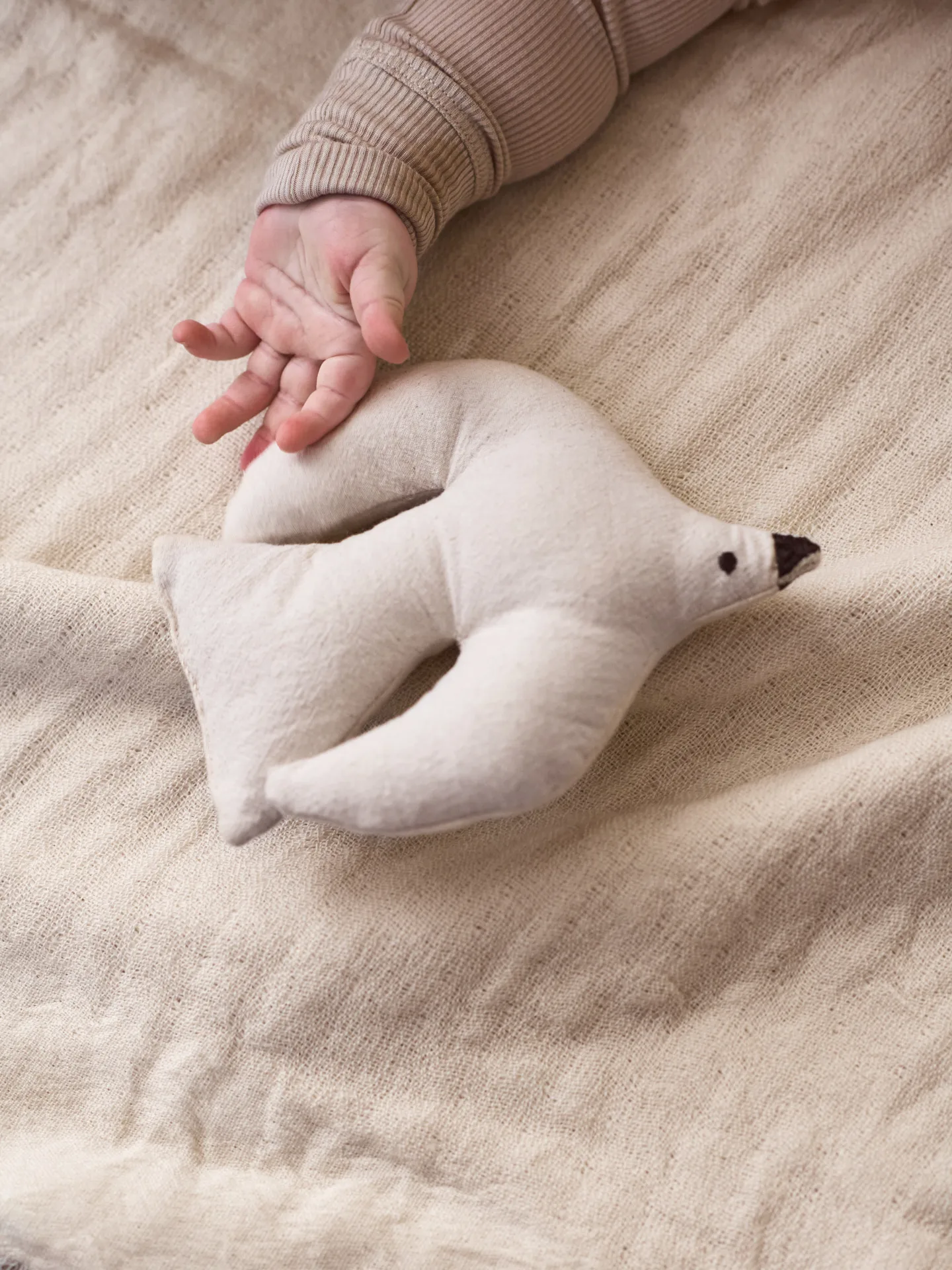 Swif bird Kuscheltier, Undyed Ferm Living