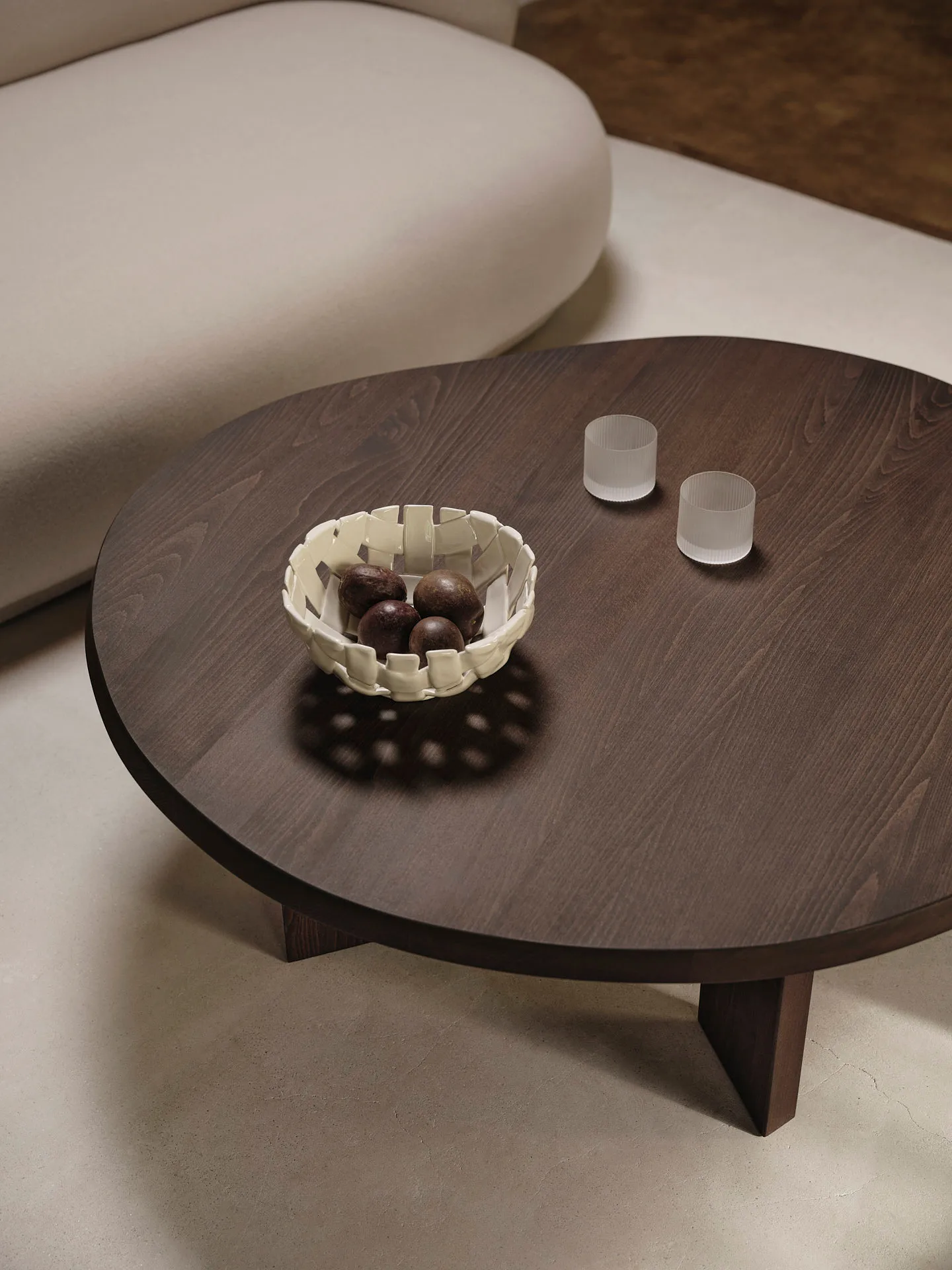 Tarn Couchtisch 107,6x108,1 cm, Dark stained beech Ferm Living