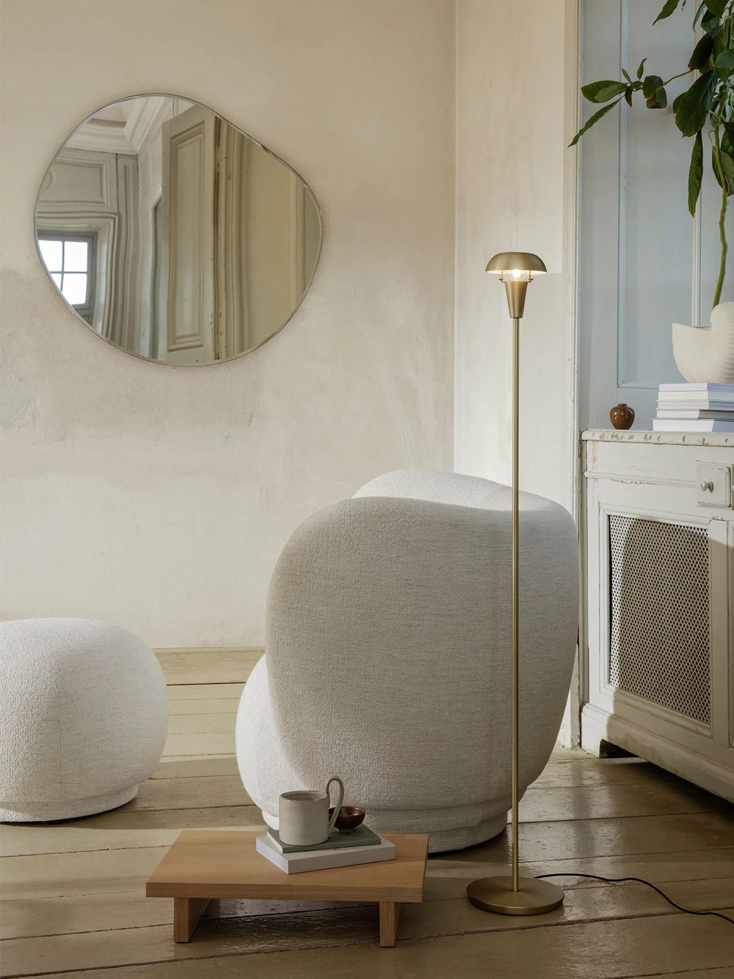 Tiny Stehleuchte 124,2cm, Messing Ferm Living