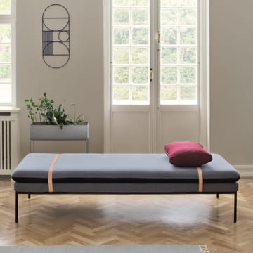 Turn Tagesbett - Stoff fiord by kvadrat rust, Gestell schwarz - Ferm Living