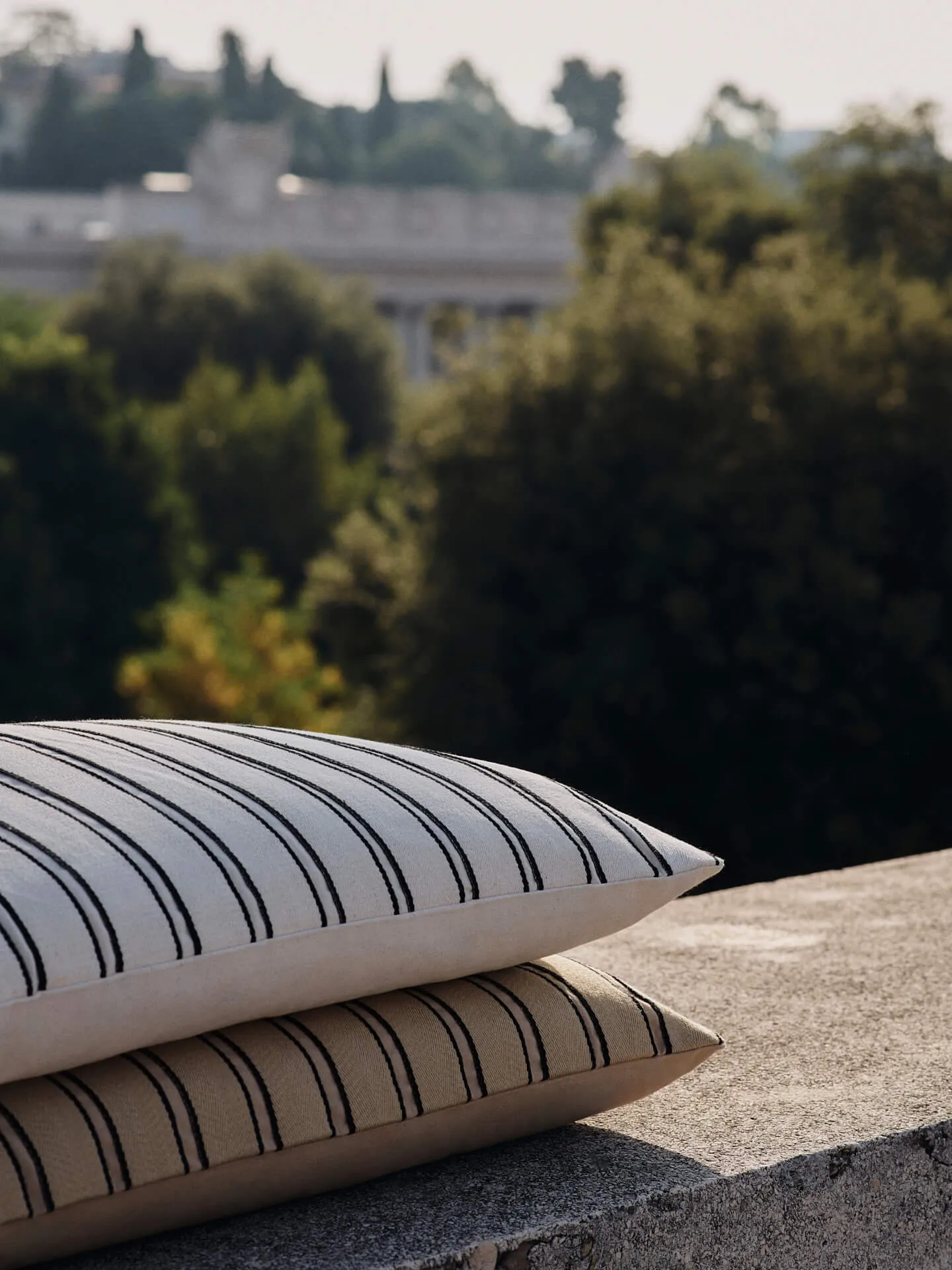 Twill-Kissenbezug 40x60 cm, Off-white-black Ferm Living