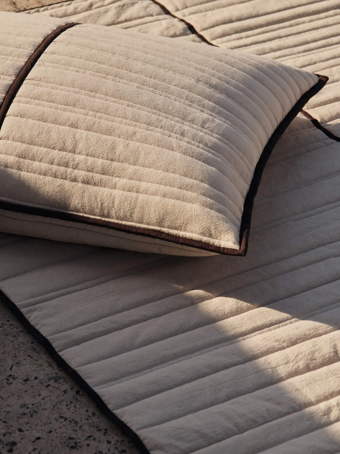 Vari gesteppte Kissen 60x80 cm, Natural-dark chocolate Ferm Living