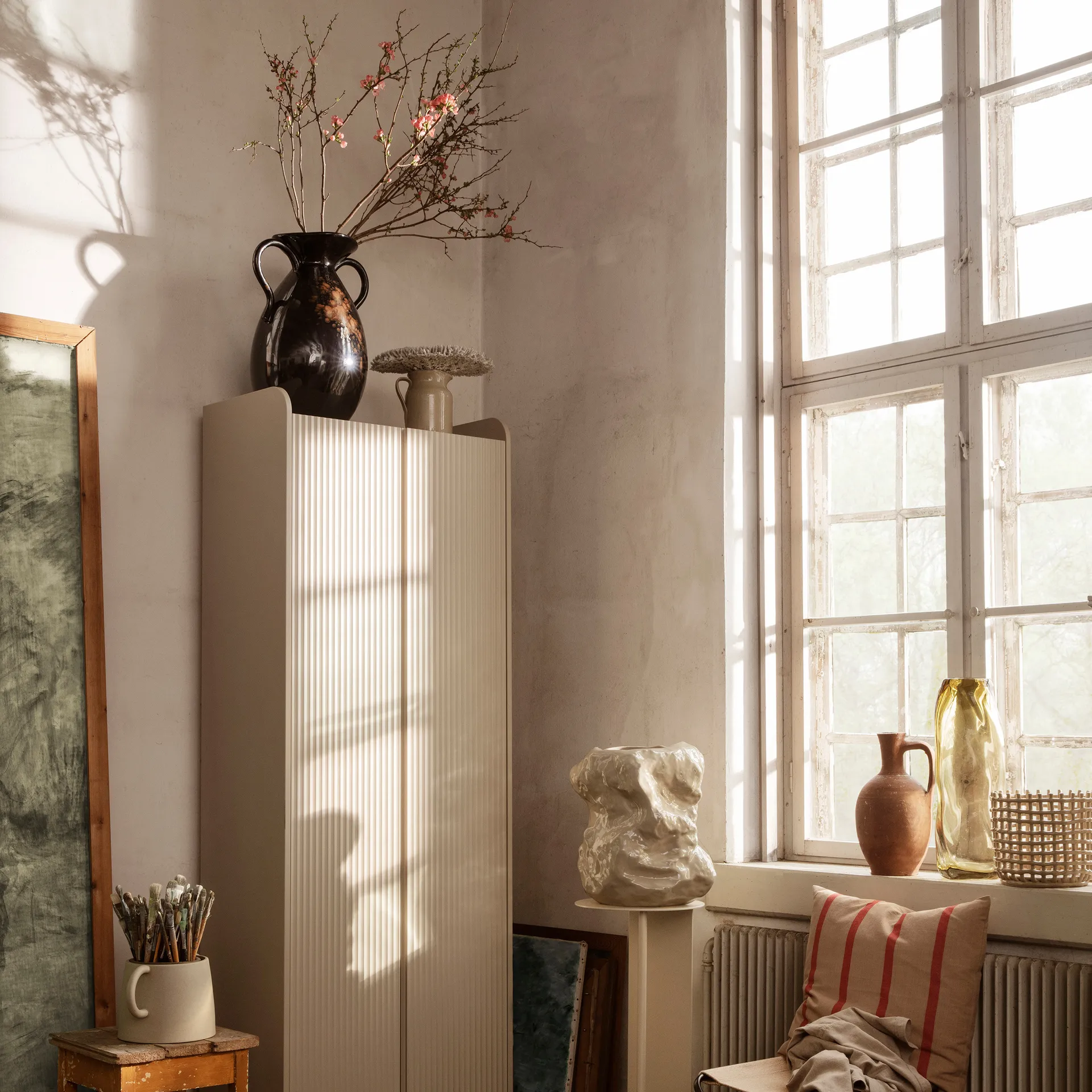 Verso Bodenvase 49cm, Schwarz-braun Ferm Living