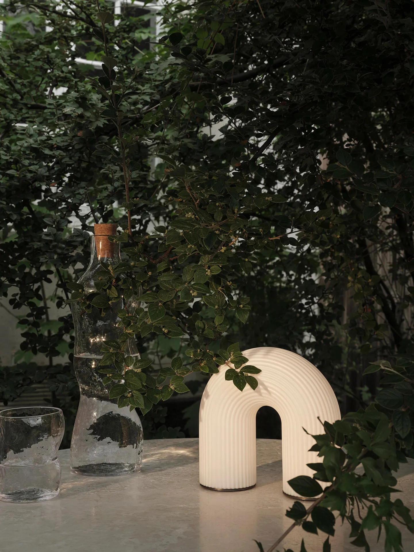 Vuelta portable Tischleuchte, White Ferm Living